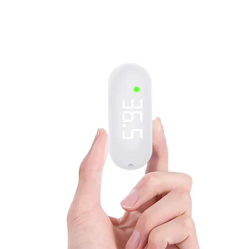 thermomètre frontal sans contact en blanc